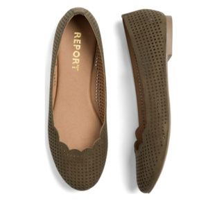 NWOT Report Footwear Calli Perforated Flats